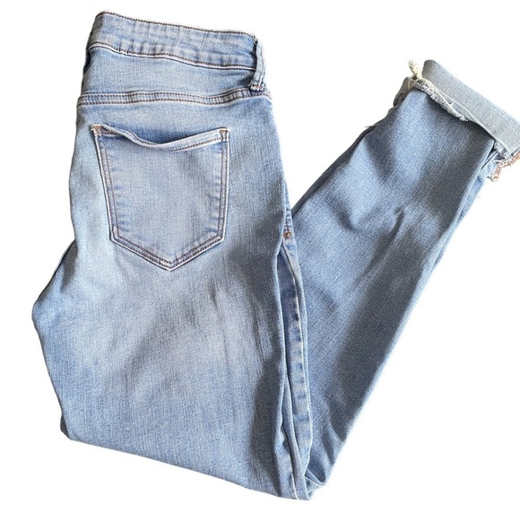 Old Navy Rockstar Cuffed Ankle Jeans Size 4 - Picture 1 of 8